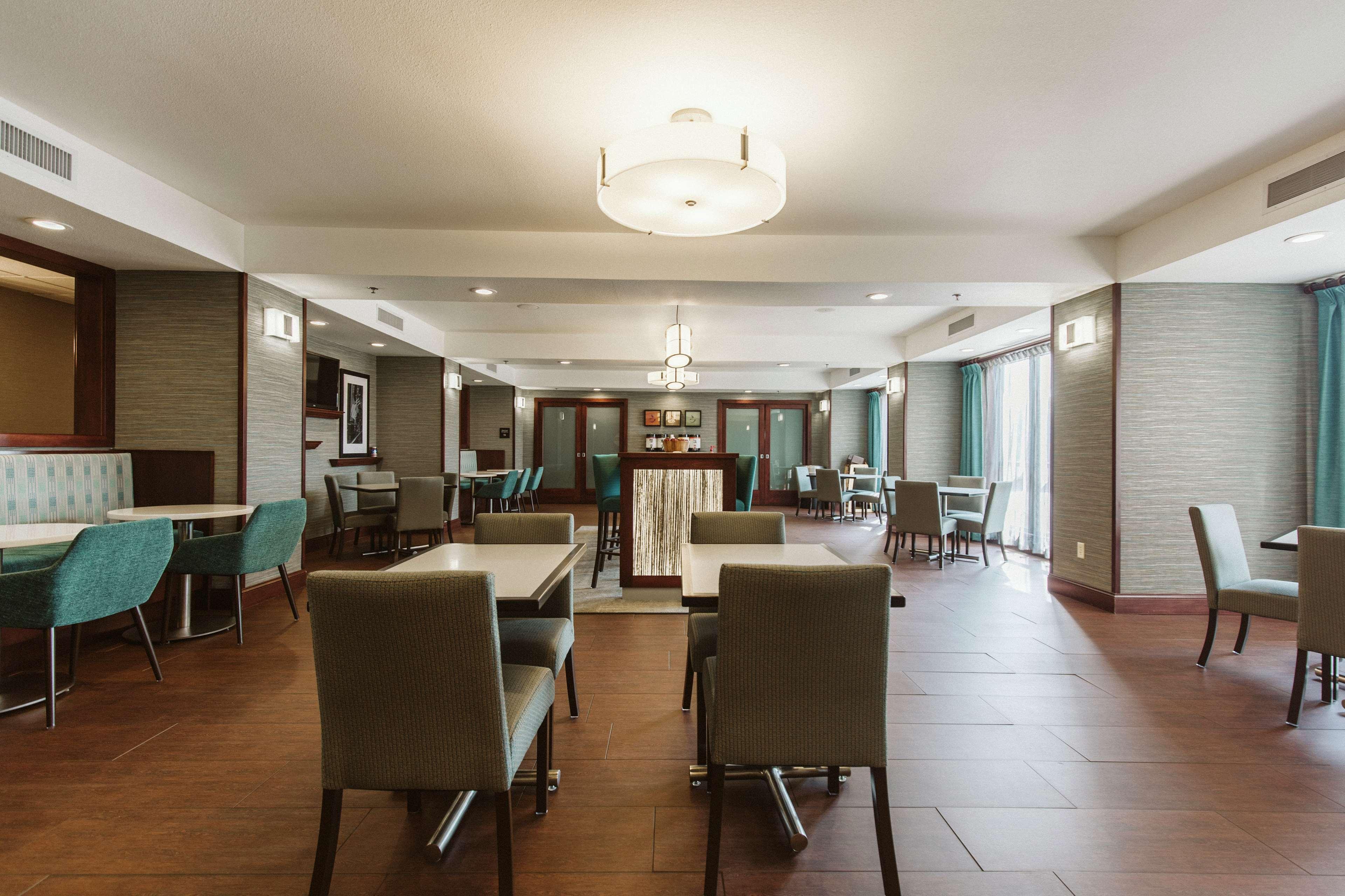 Hampton Inn Bismarck Zewnętrze zdjęcie