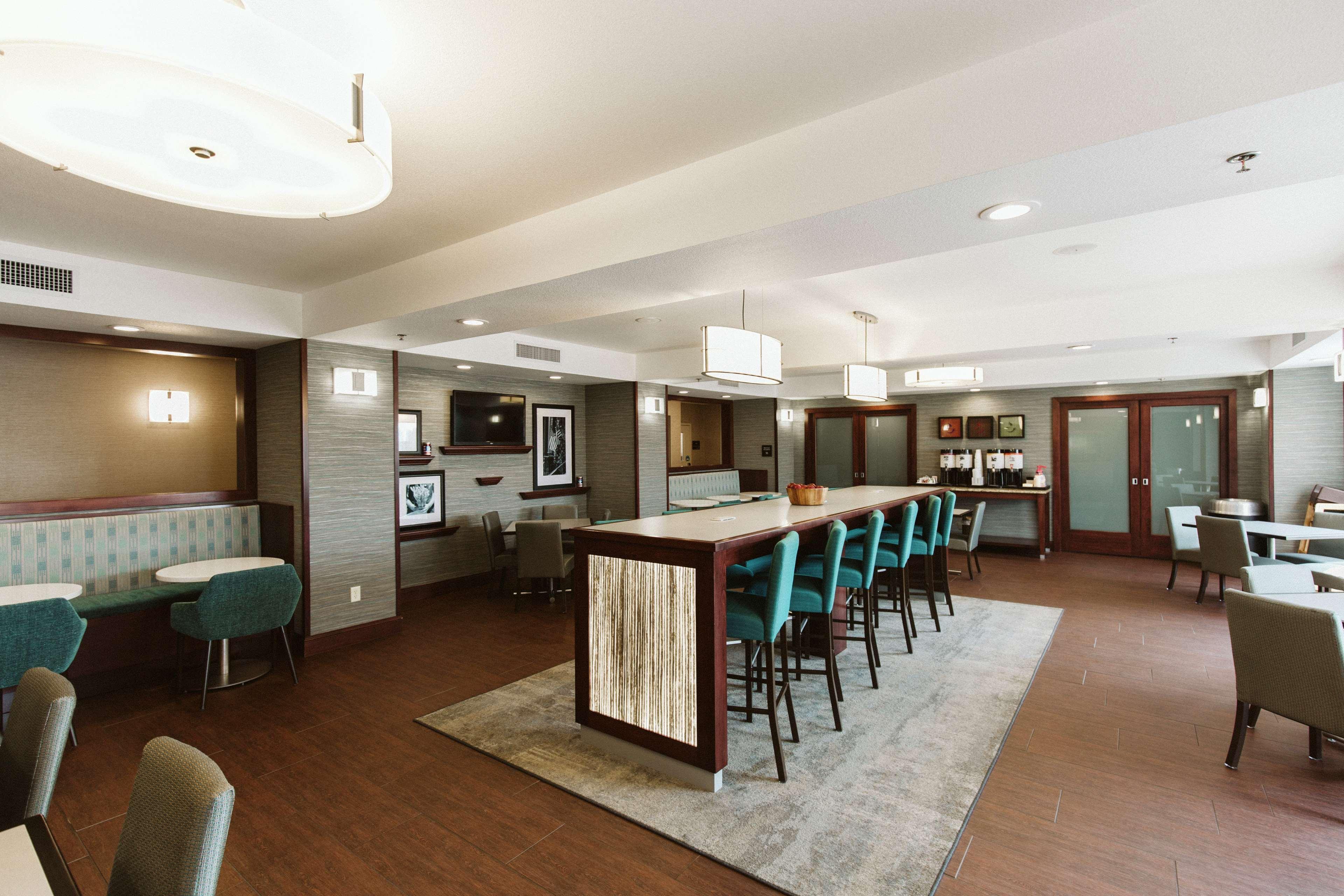 Hampton Inn Bismarck Zewnętrze zdjęcie