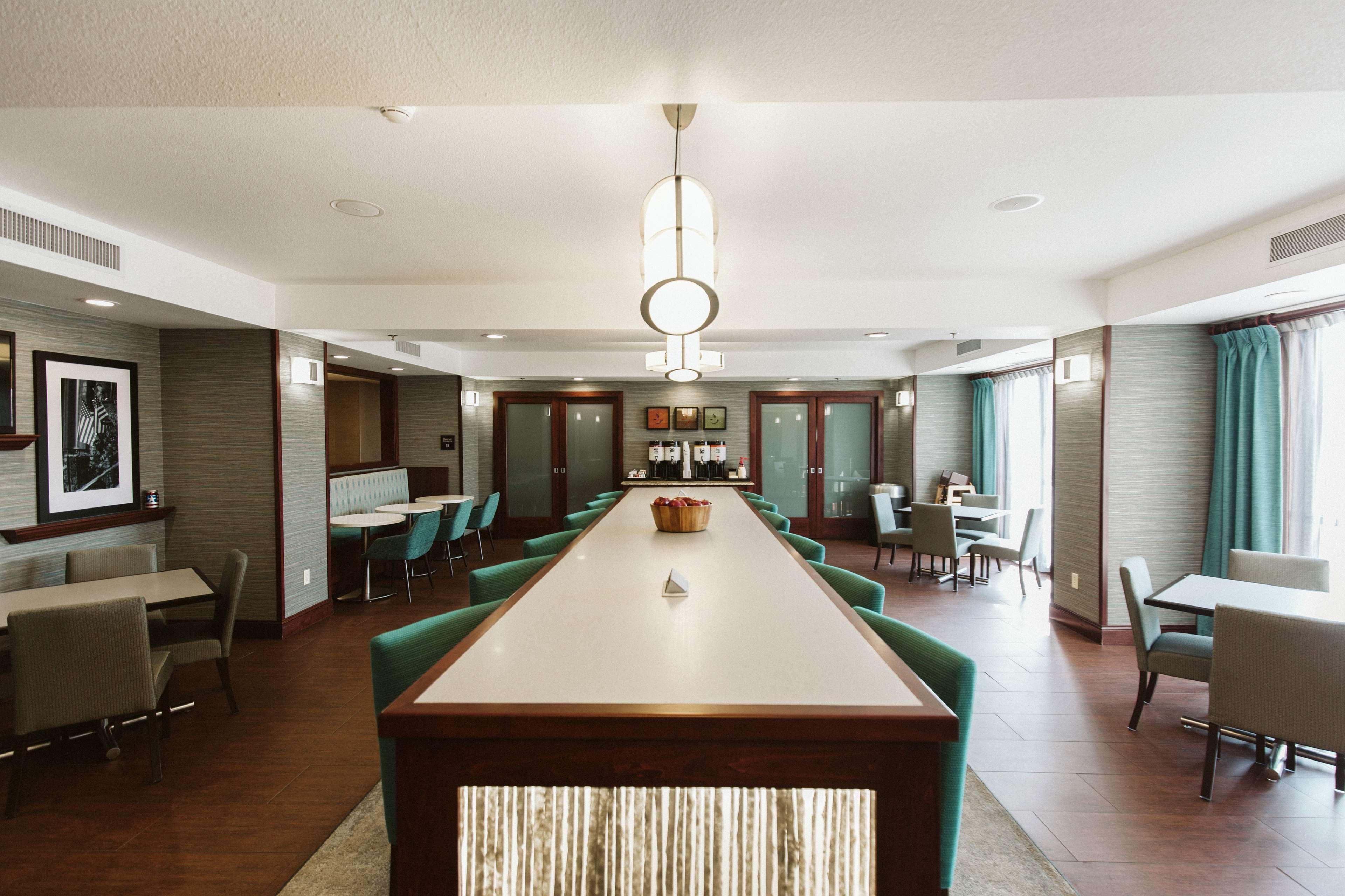 Hampton Inn Bismarck Zewnętrze zdjęcie