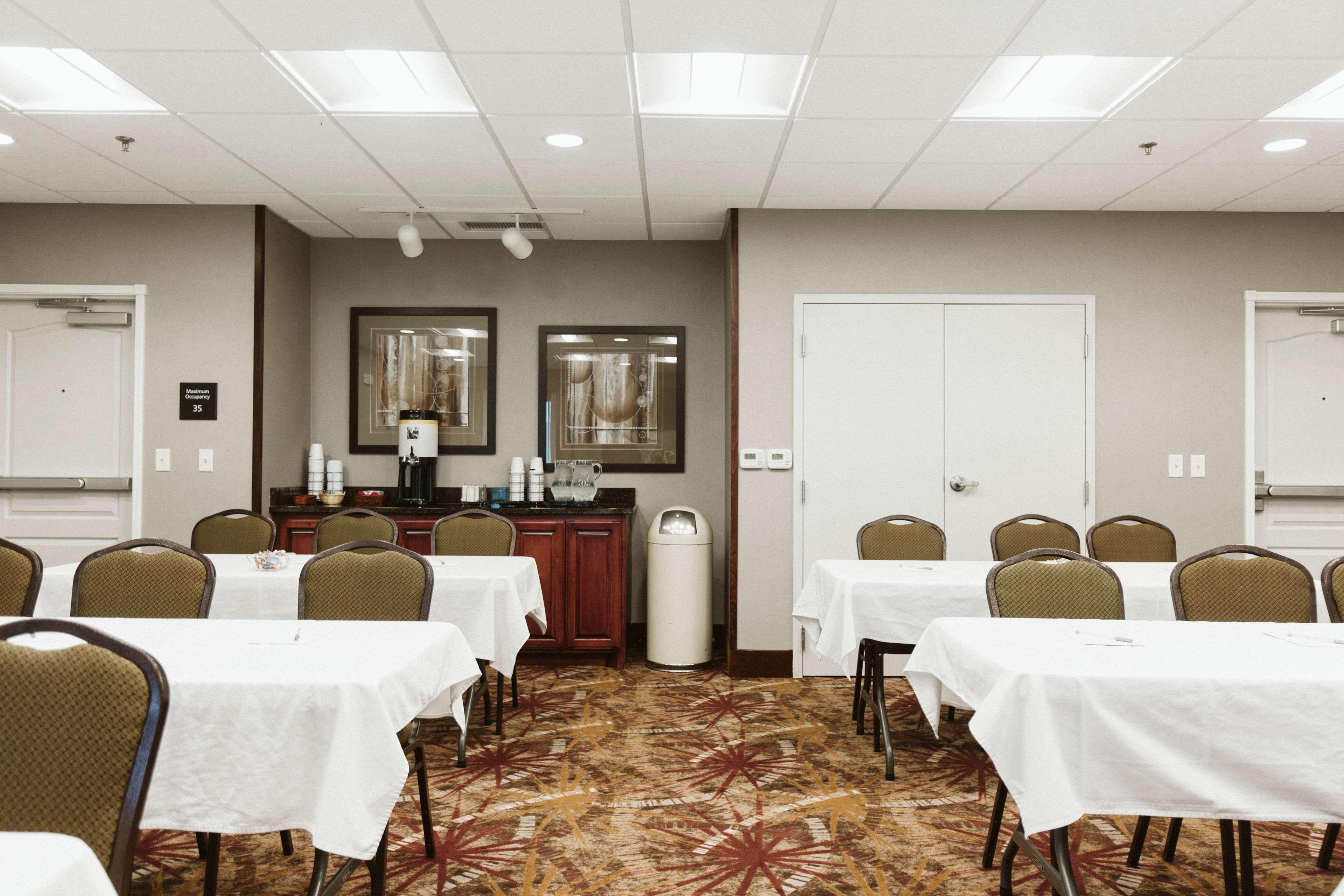 Hampton Inn Bismarck Zewnętrze zdjęcie