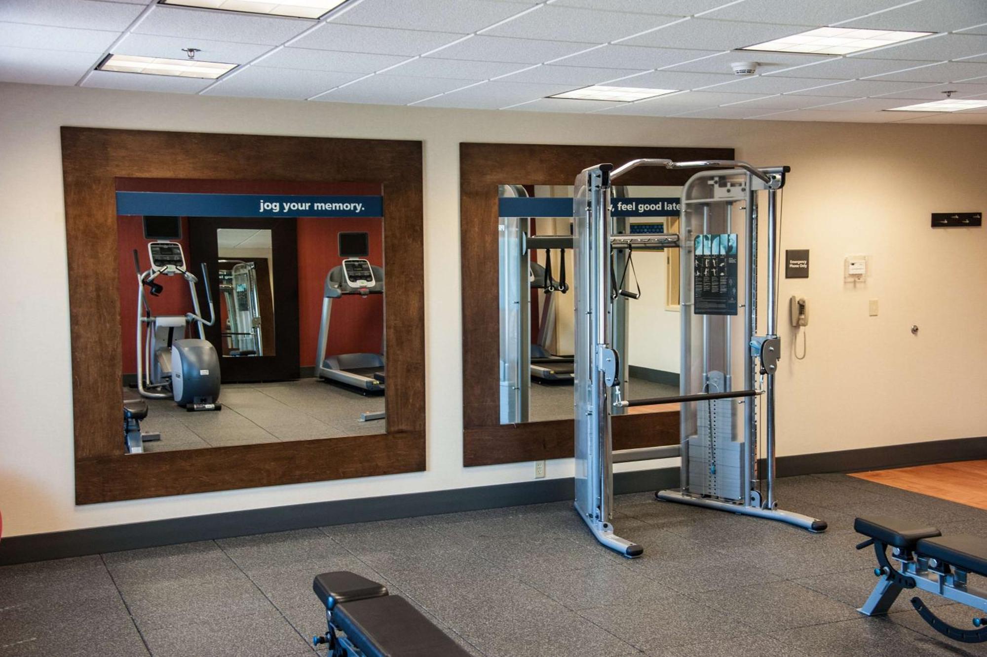 Hampton Inn Bismarck Zewnętrze zdjęcie