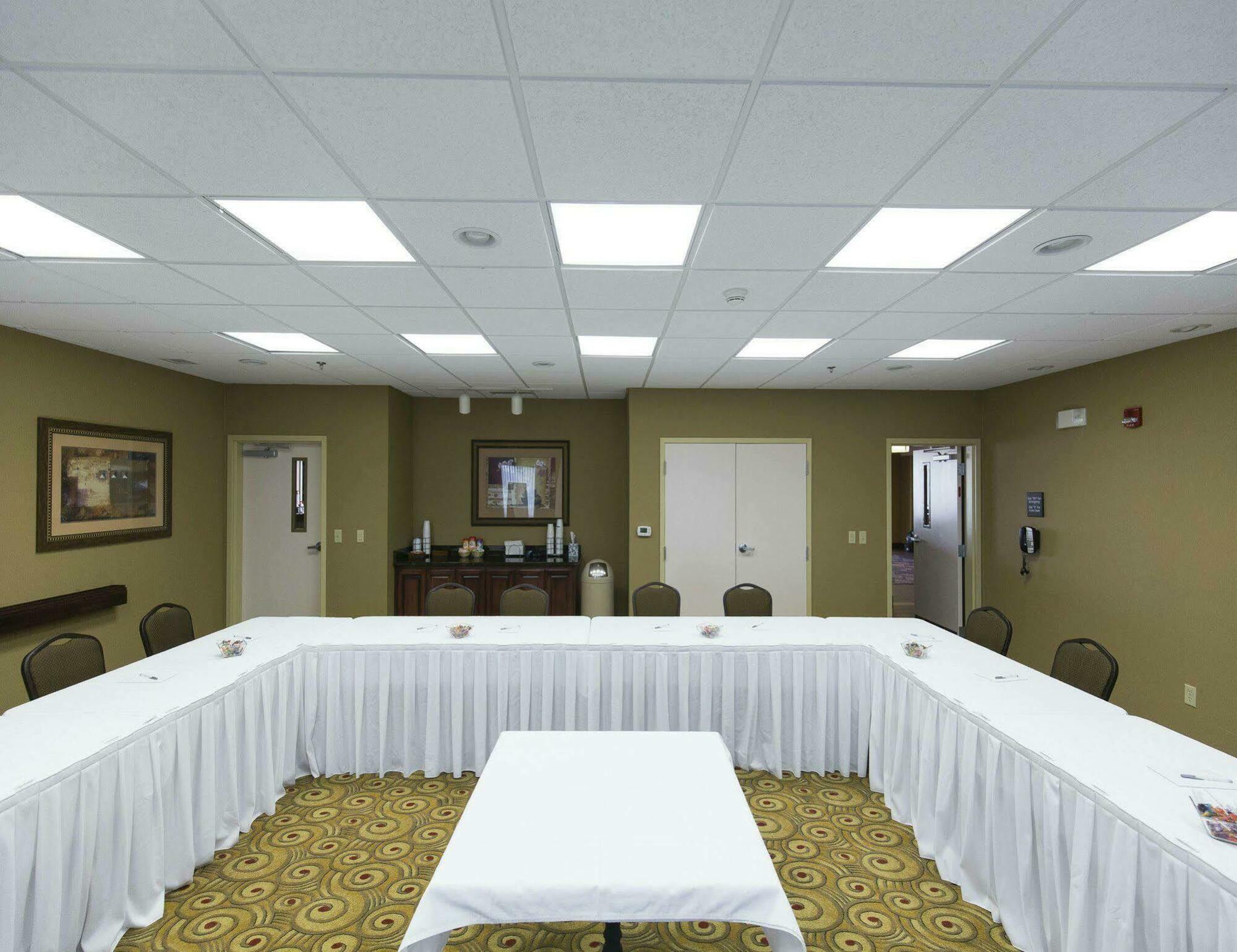 Hampton Inn Bismarck Zewnętrze zdjęcie